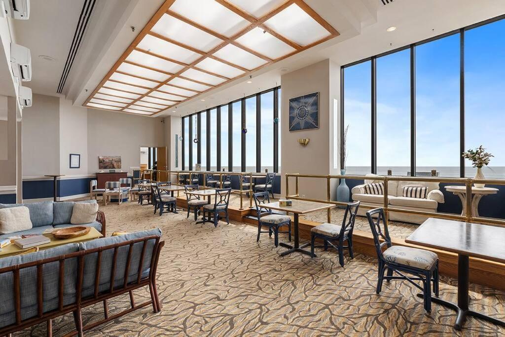 Cabana Palms - Oceanfront Renovated King Bed Sauna شاطئ ميرتل المظهر الخارجي الصورة