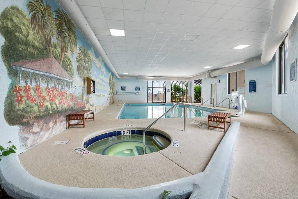 Cabana Palms - Oceanfront Renovated King Bed Sauna شاطئ ميرتل المظهر الخارجي الصورة