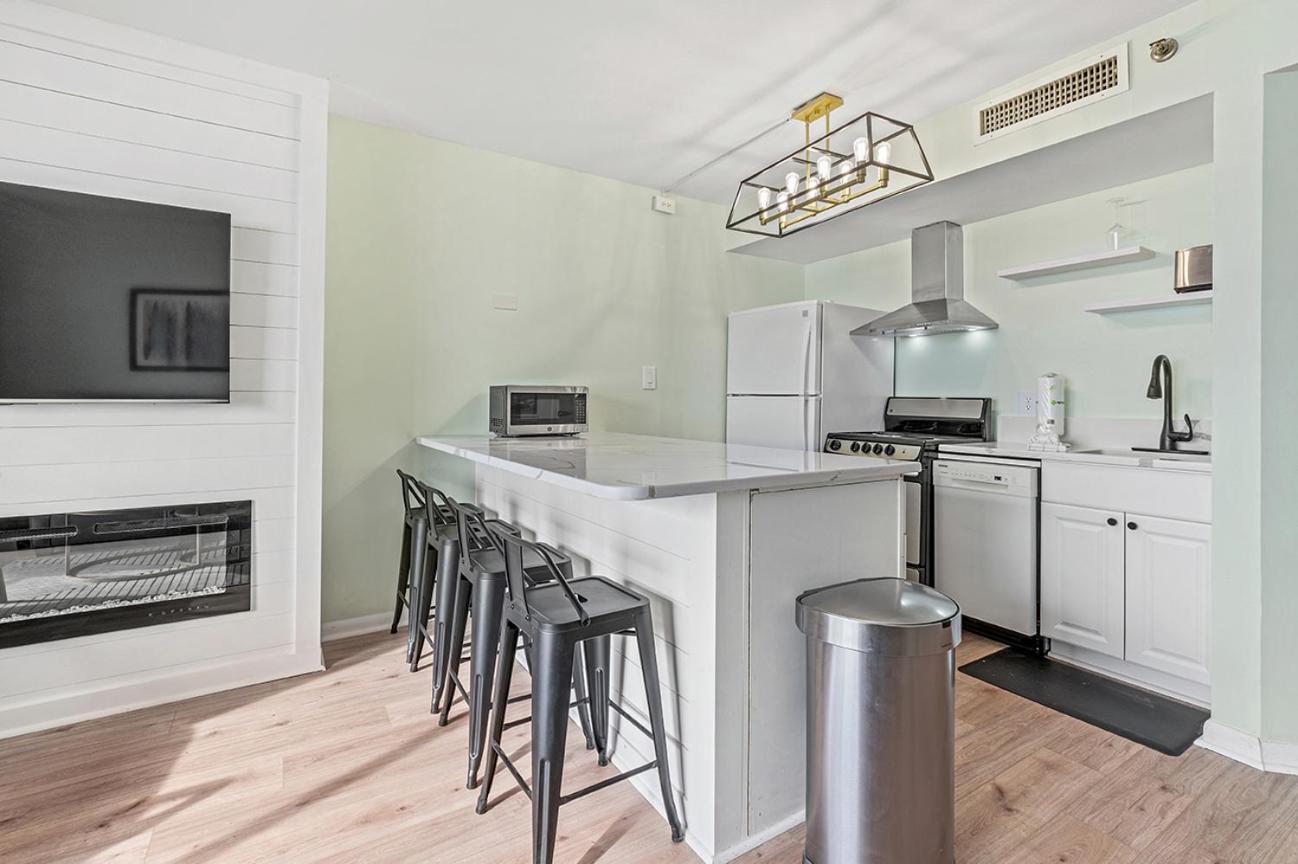 Cabana Palms - Oceanfront Renovated King Bed Sauna شاطئ ميرتل المظهر الخارجي الصورة